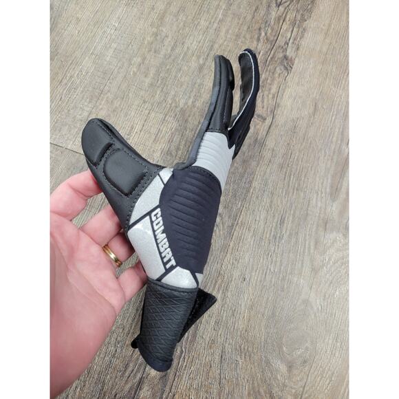 Under Armour Men's Adult Small Combat HF - NFL Football Glove Gray Black Right - Picture 2 of 5